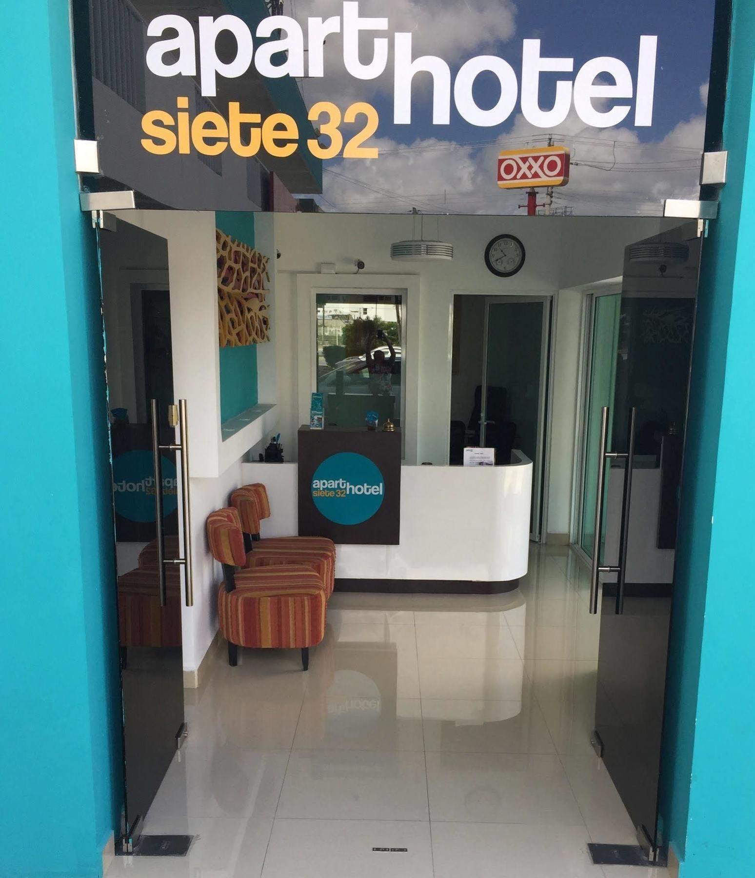 Aparthotel Siete 32 Merida Bagian luar foto