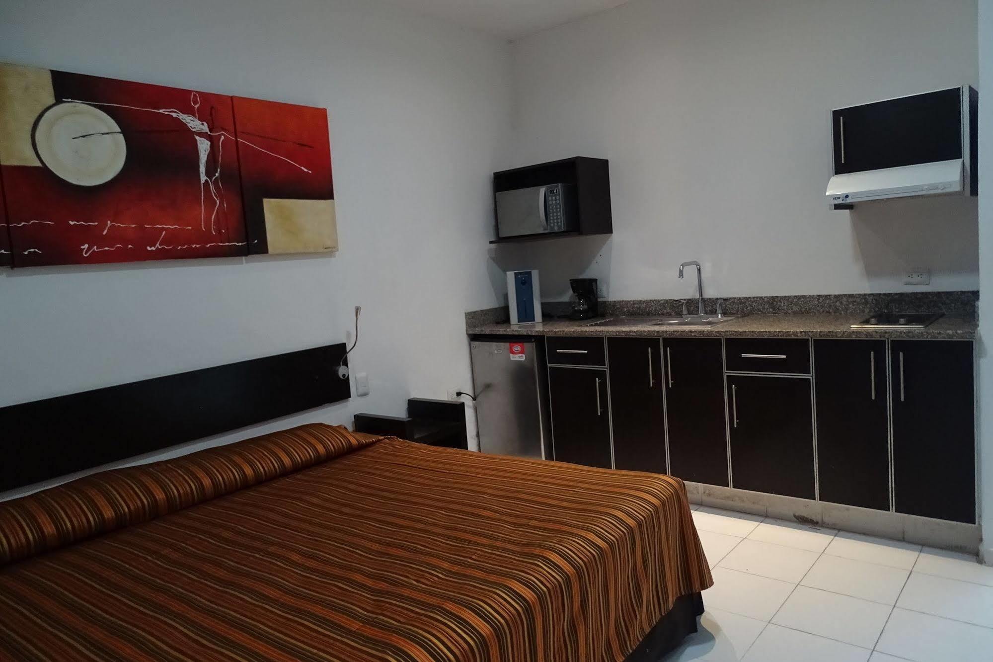 Aparthotel Siete 32 Merida Bagian luar foto