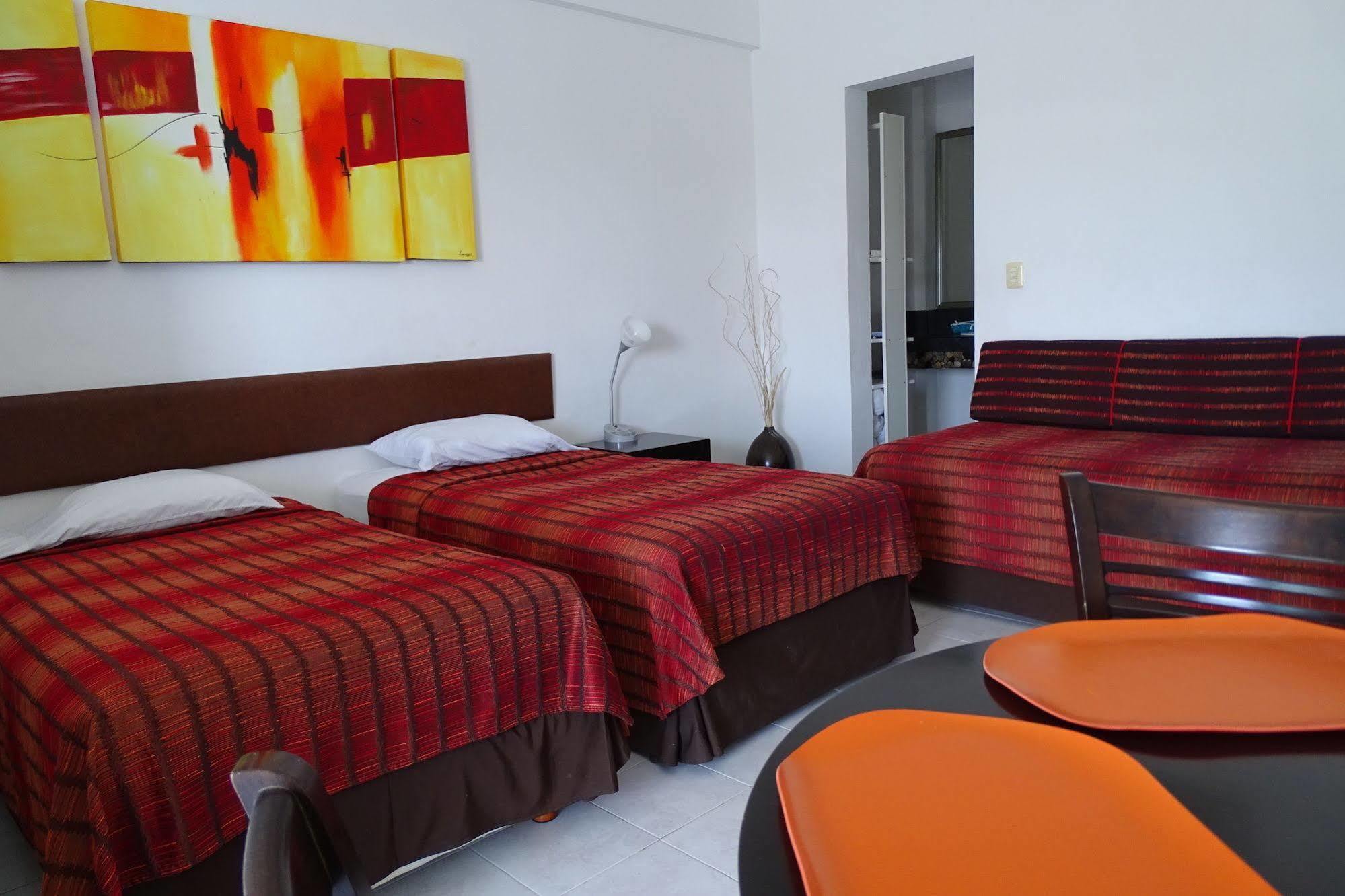 Aparthotel Siete 32 Merida Bagian luar foto